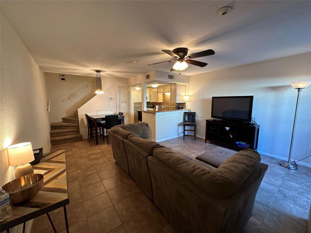 Hood Street Twnhs Condo - Residential Lease