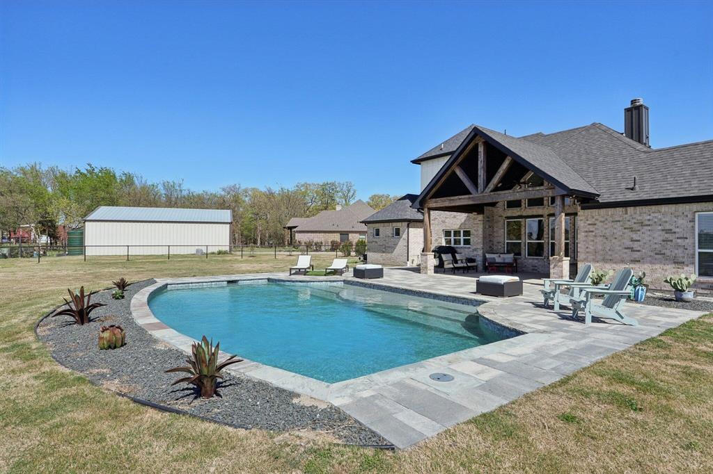 5812 W Sky Hawk Trail