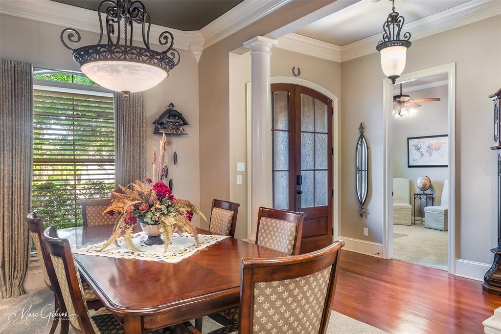 27 Wilshire Drive