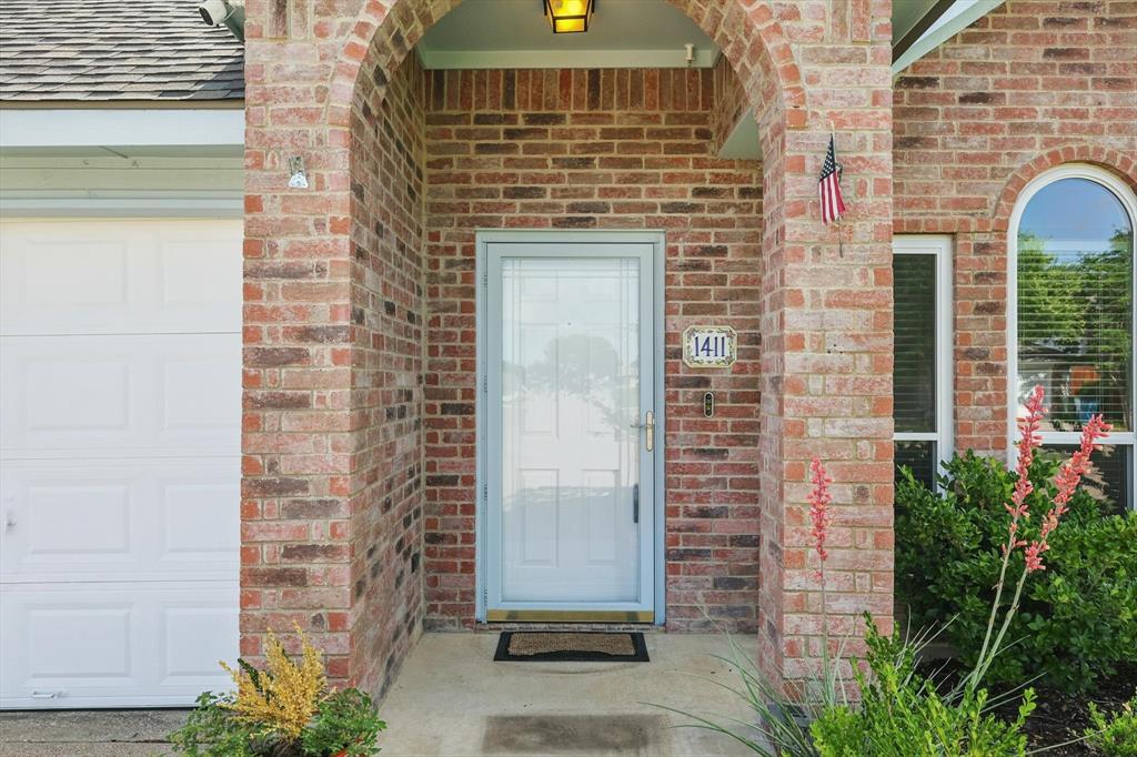 1411 Daffodil Lane