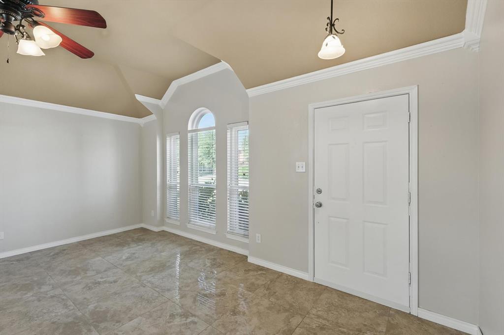 1411 Daffodil Lane