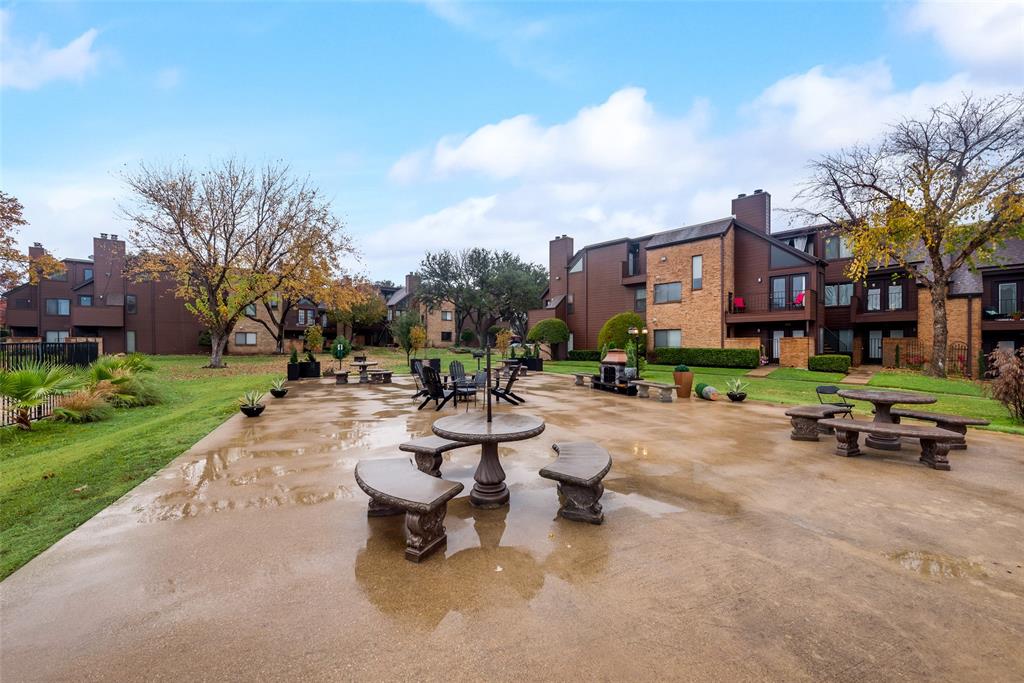 Oak Creek Condo - Residential