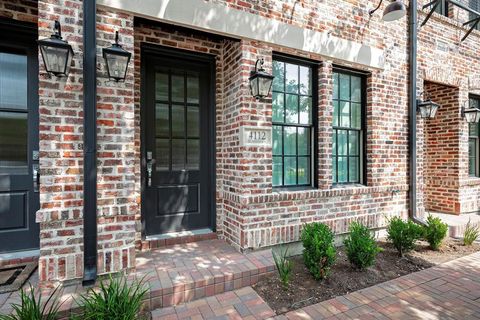 4112 Runyon Road Addison TX 75001