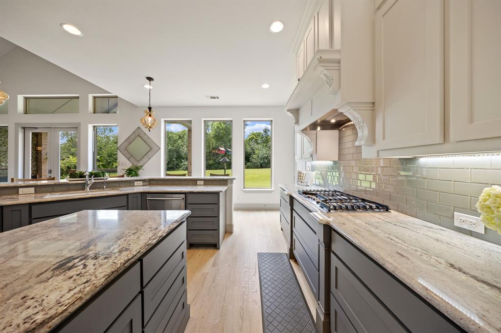 4374 Lake Shore Drive