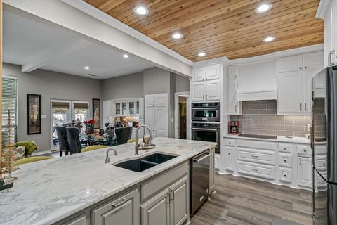 A home in Hideaway