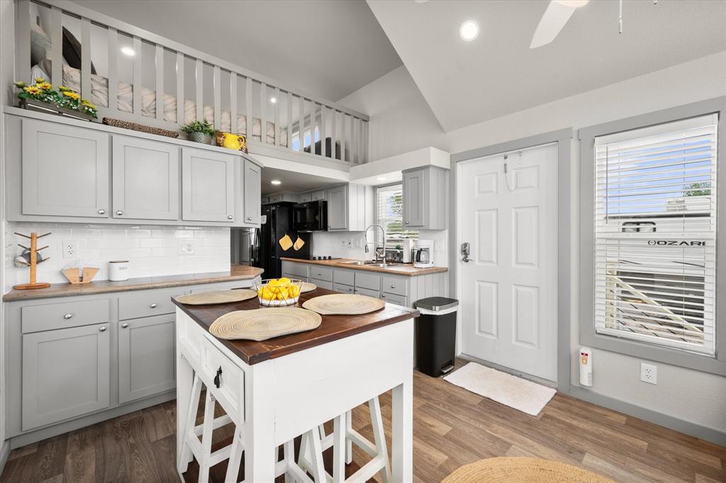 Peninsula Point - Residential