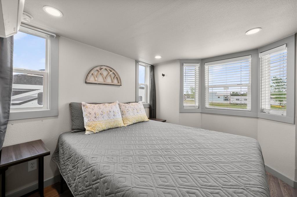 Peninsula Point - Residential