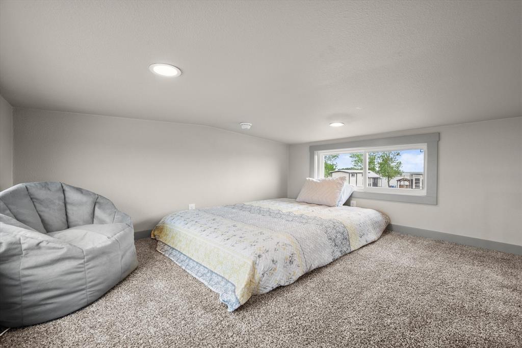 Peninsula Point - Residential