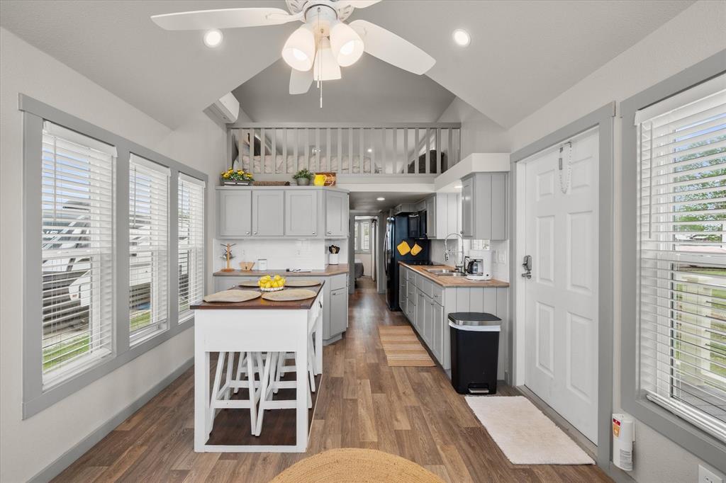 Peninsula Point - Residential