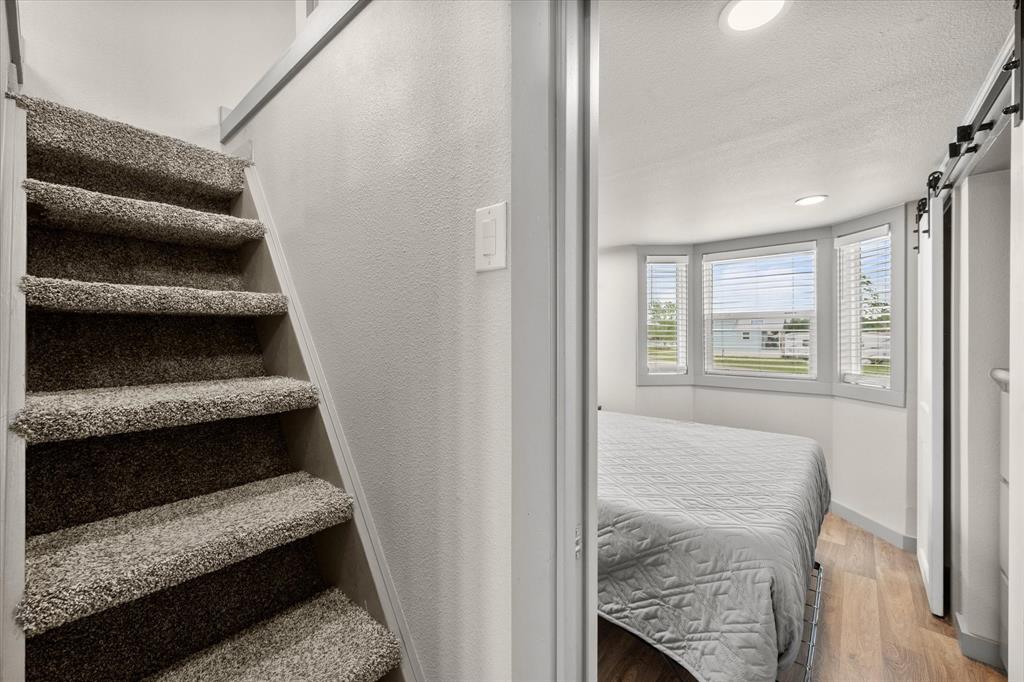 Peninsula Point - Residential