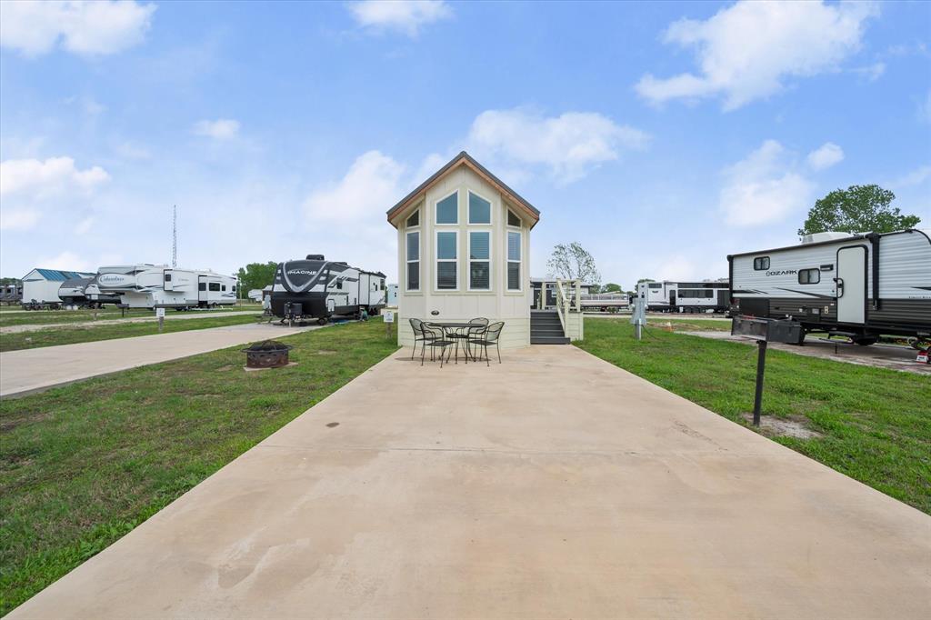 Peninsula Point - Residential