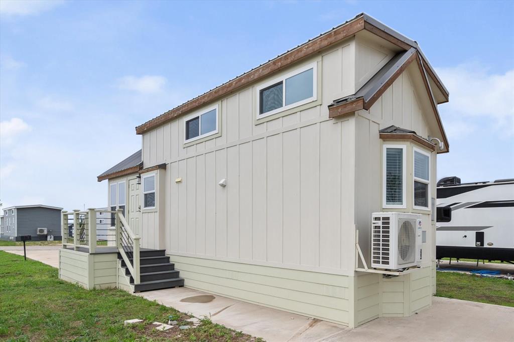 Peninsula Point - Residential