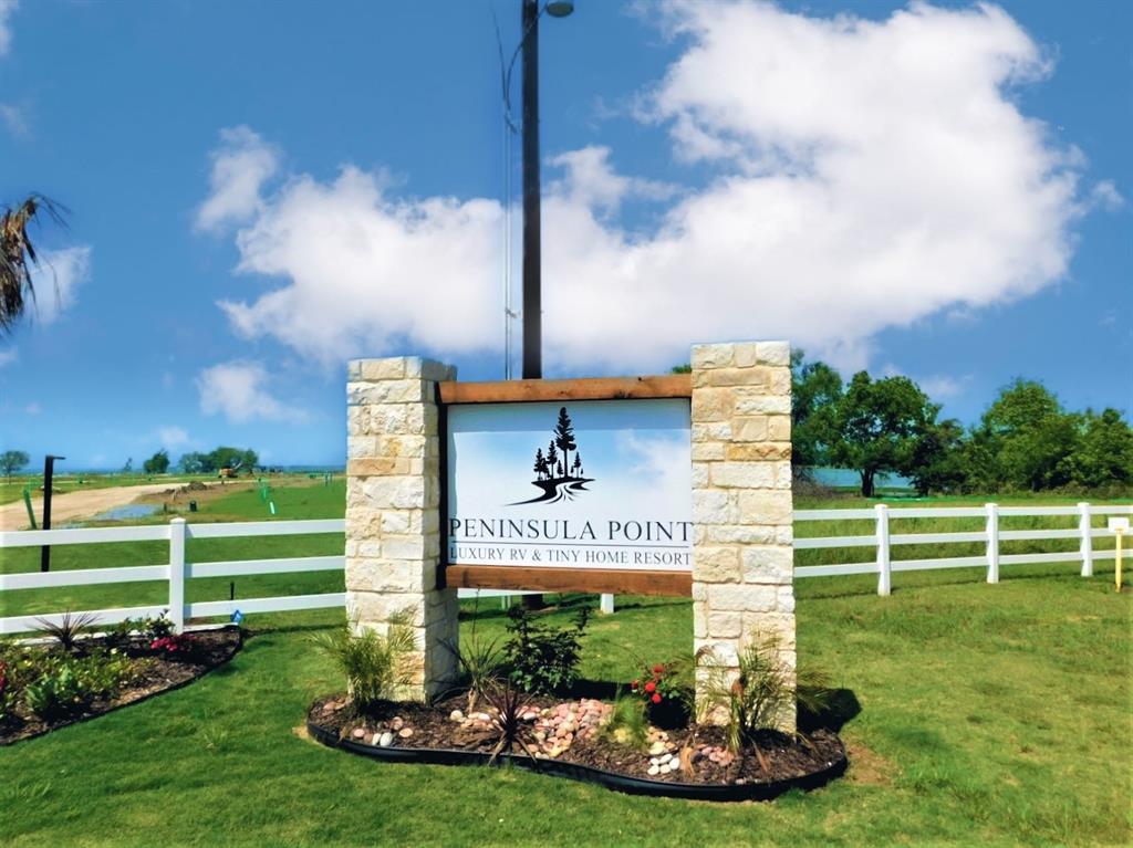 Peninsula Point - Residential