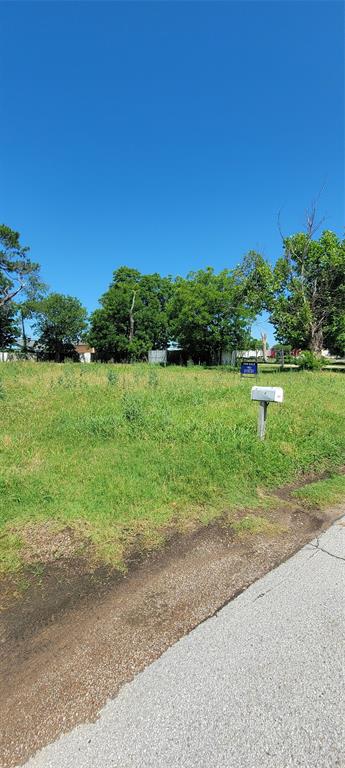 208 Broadmoor Avenue