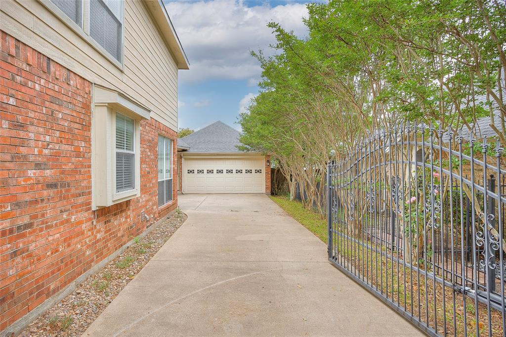 Hulen Bend - Residential Lease