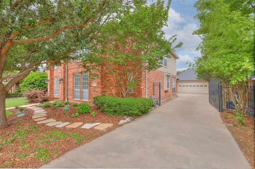 Hulen Bend - Residential Lease