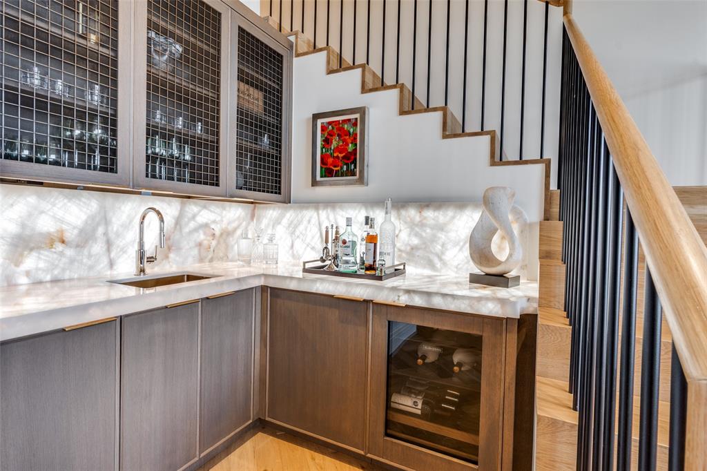 South Tower Residences - Residential