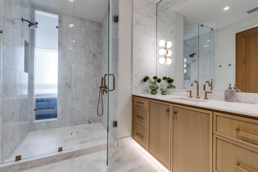 South Tower Residences - Residential