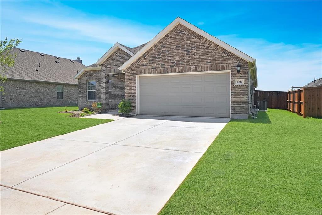 1004 Pineview Lane