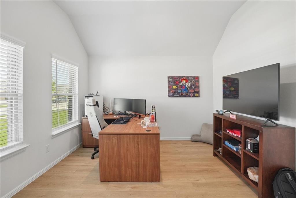 1004 Pineview Lane