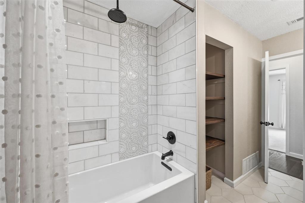 Kingswood 02 - Residential