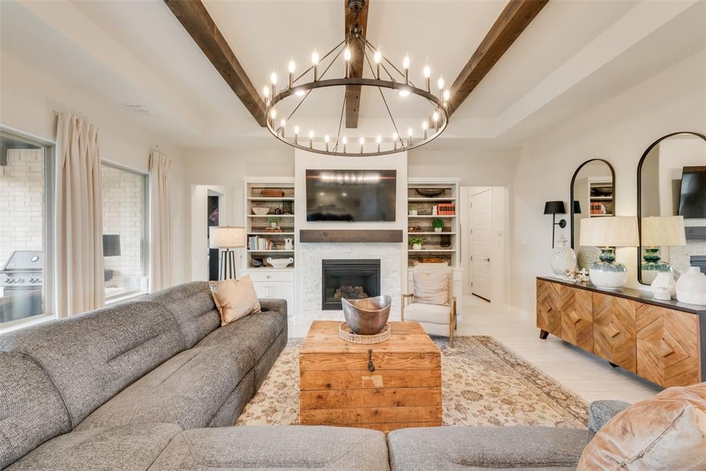 830 Rio Vista Lane