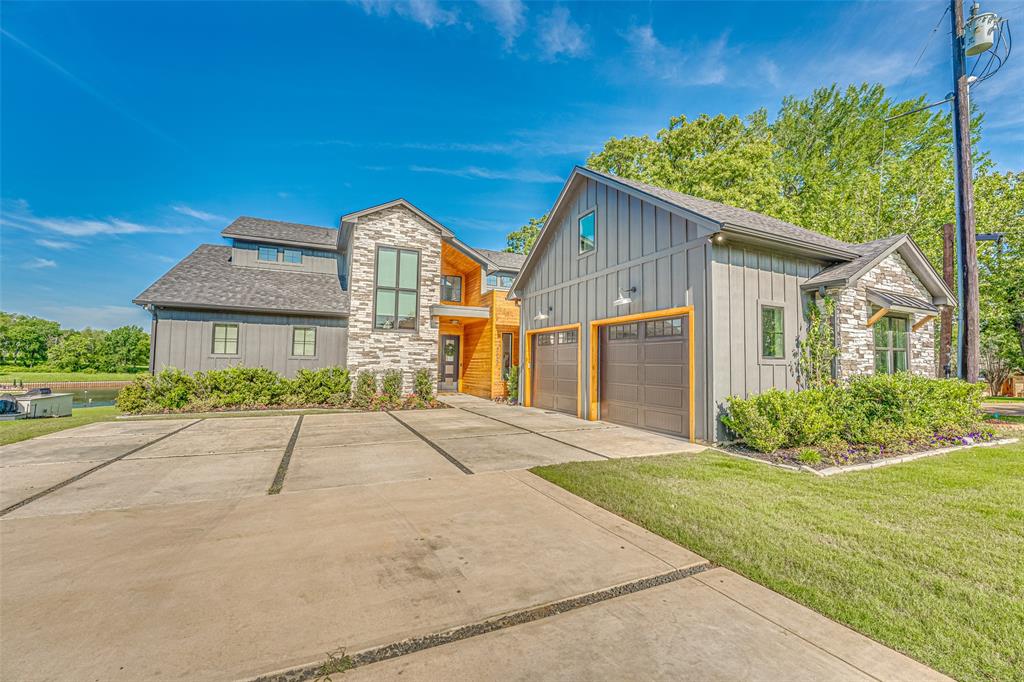 5629 Lakeshore Court