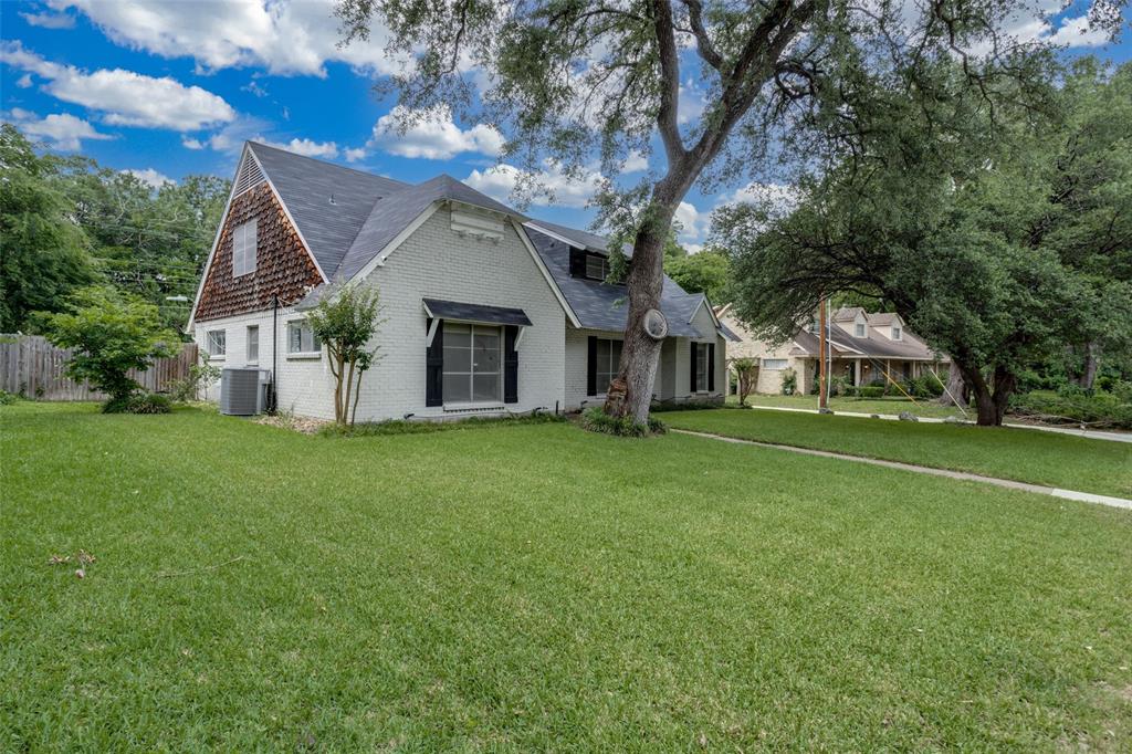 311 Glen Oaks Boulevard