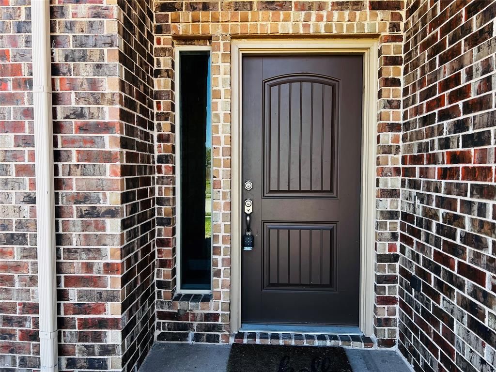 Photo of 121 Frank Street, Greenville, TX 75402 (MLS # 21211489)