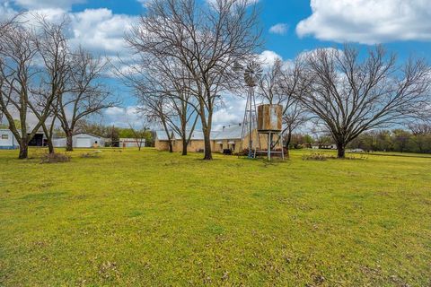 1717 Pipeline Road Cleburne TX 76033