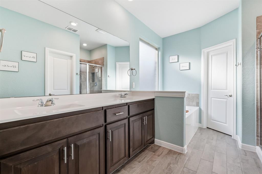 Trails of Elizabeth Crk - Residential