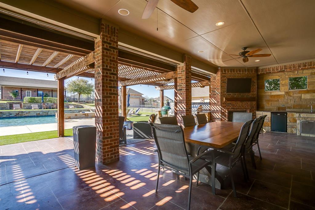 Bella Flora - Residential