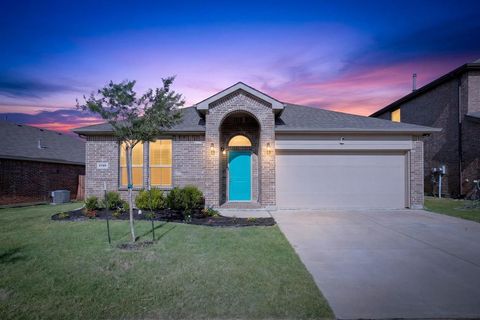 Photo of 9105 Golden Hollow Lane, Fort Worth, TX 76179 (MLS # 21305114)