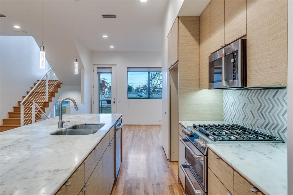 DWELLINGS AT HASKELL CONDO - Residential