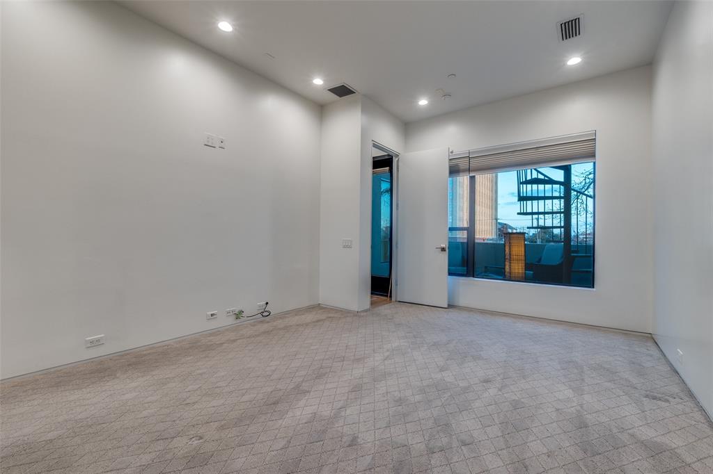 DWELLINGS AT HASKELL CONDO - Residential