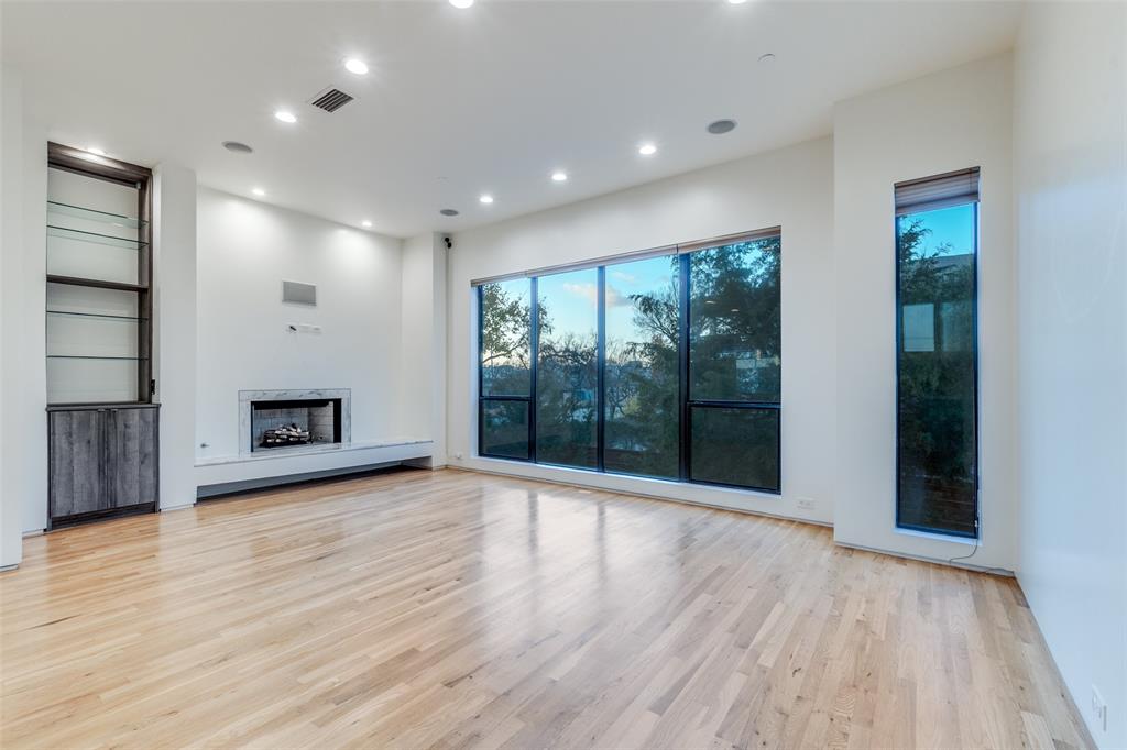 DWELLINGS AT HASKELL CONDO - Residential