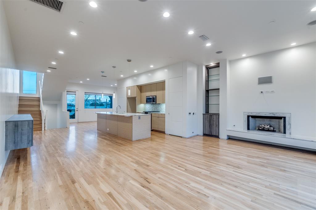 DWELLINGS AT HASKELL CONDO - Residential