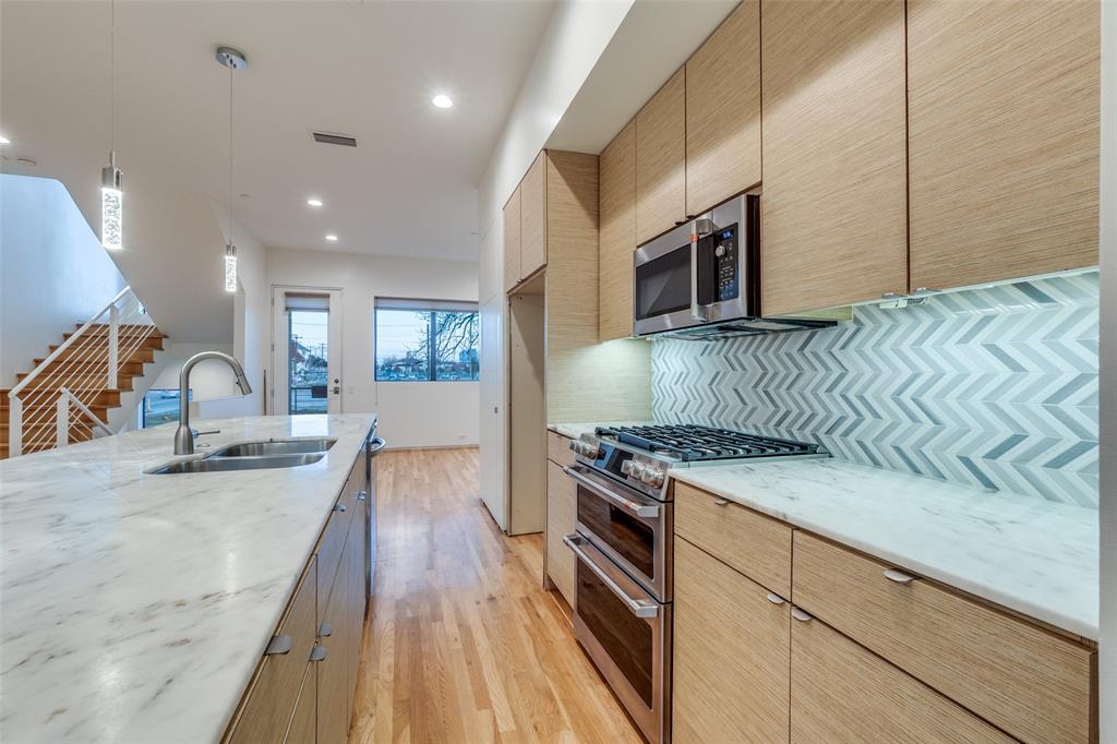 DWELLINGS AT HASKELL CONDO - Residential