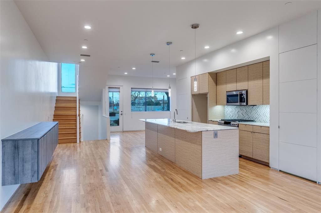 DWELLINGS AT HASKELL CONDO - Residential