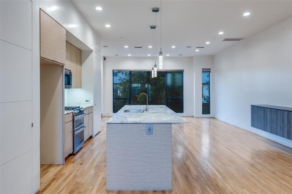 DWELLINGS AT HASKELL CONDO - Residential