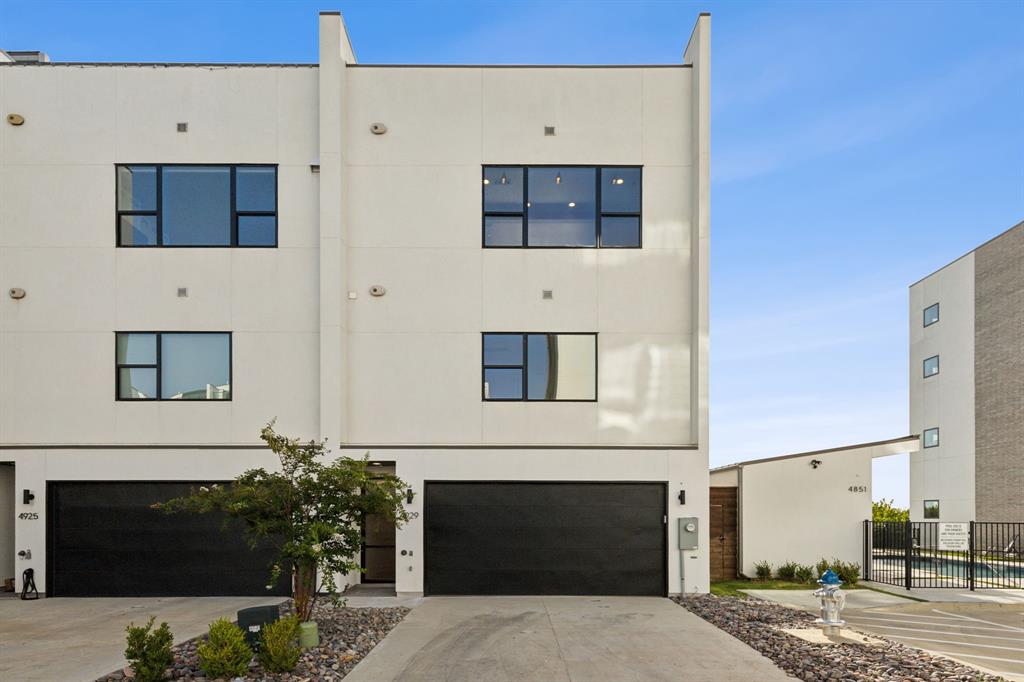 Westport Lake View Villas - Residential