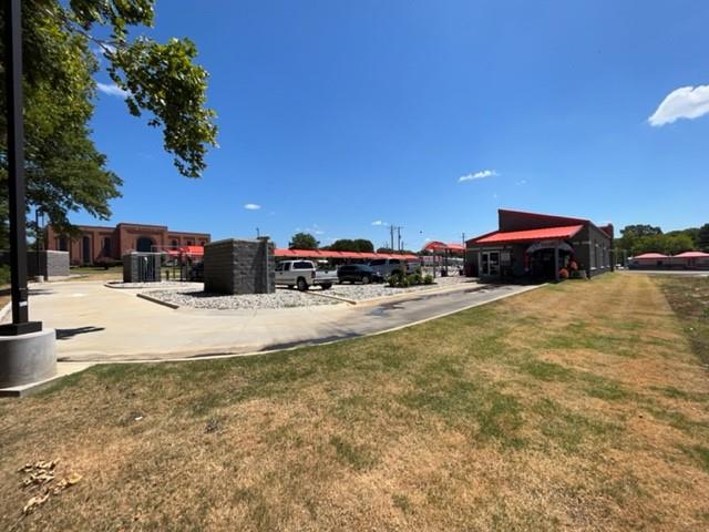 657 N Hwy 271 Highway