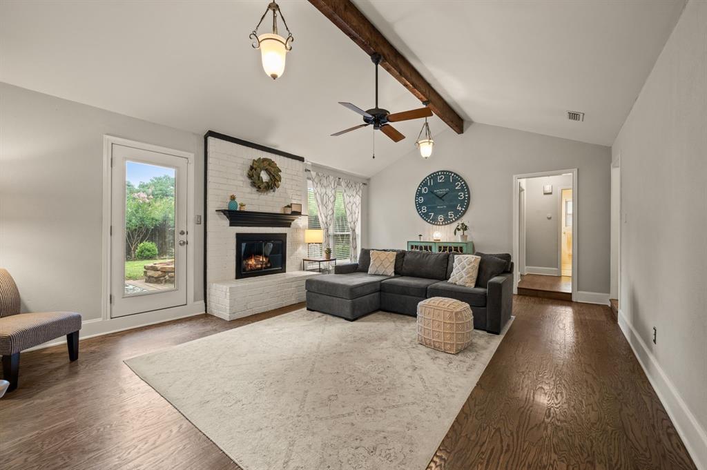 2927 Tangle Oaks Court
