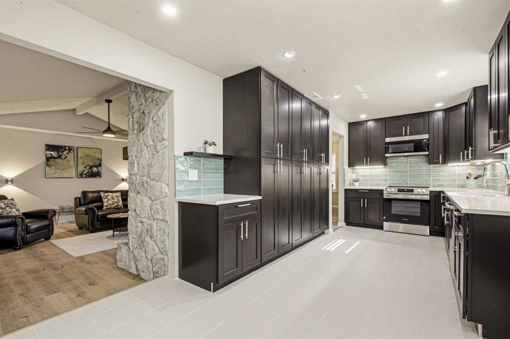 1904 Clover Trail