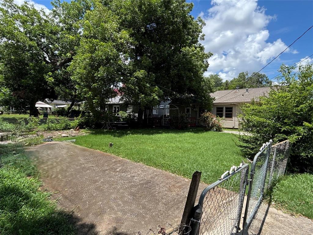 1601 Connally Terrace