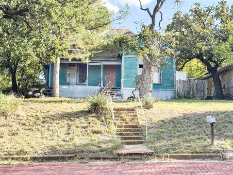 Tiny photo for 305 307 W 3rd Street, Cisco, TX 76437 (MLS # 21101327)