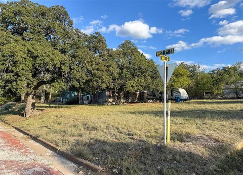Tiny photo for 305 307 W 3rd Street, Cisco, TX 76437 (MLS # 21101327)