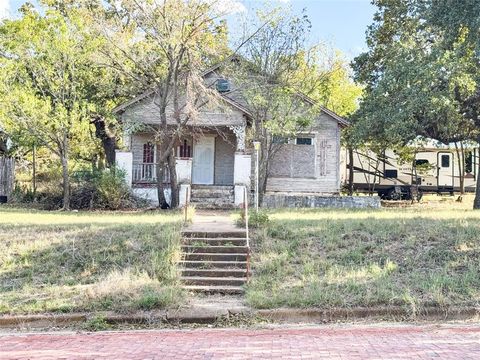 Tiny photo for 305 307 W 3rd Street, Cisco, TX 76437 (MLS # 21101327)