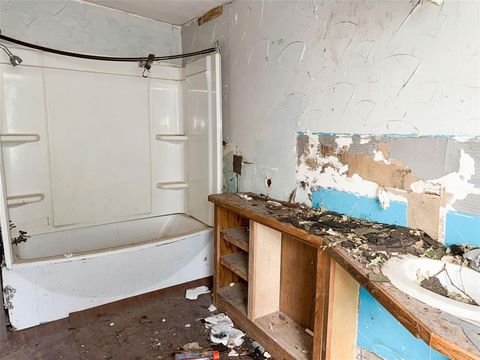 Tiny photo for 305 307 W 3rd Street, Cisco, TX 76437 (MLS # 21101327)