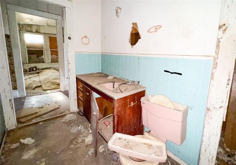 Tiny photo for 305 307 W 3rd Street, Cisco, TX 76437 (MLS # 21101327)